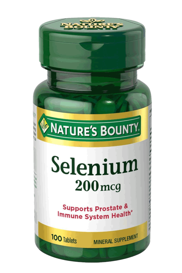 Bottle of nature's bounty selenium 200mcg in pakistan containing 100 tablets for immune support.